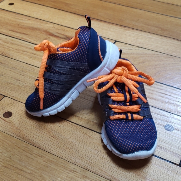 Toddler Sneaker - Picture 2 of 4